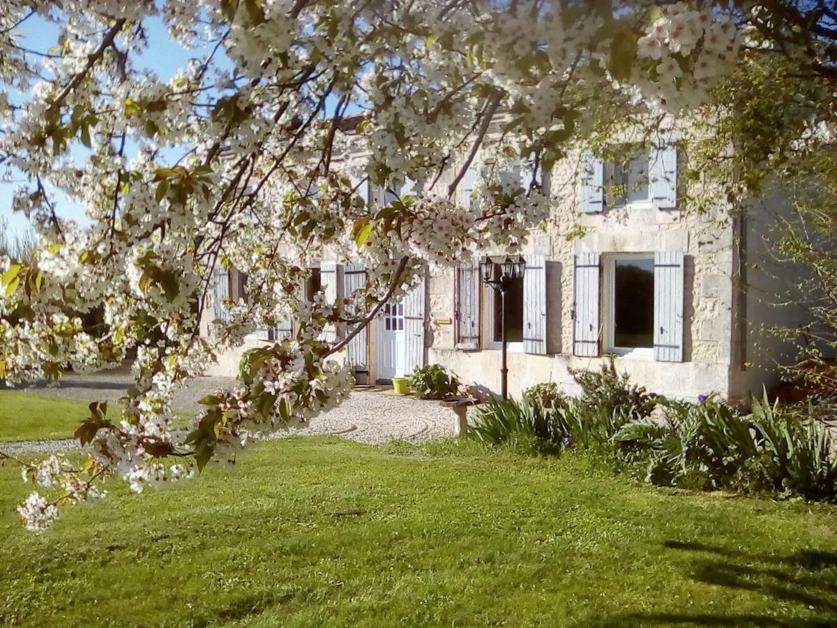 Maison Lavande Bed & Breakfast Saint-Jean-d'Angely Ngoại thất bức ảnh